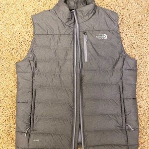 North Face Puffy Vest- Silver/Gray Size Large